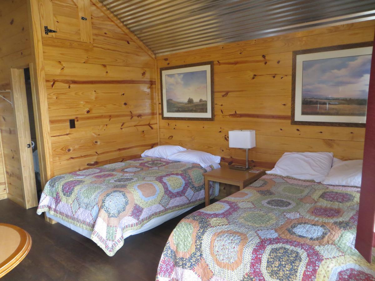 All Tucked Inn Cabins Stockdale Exterior photo