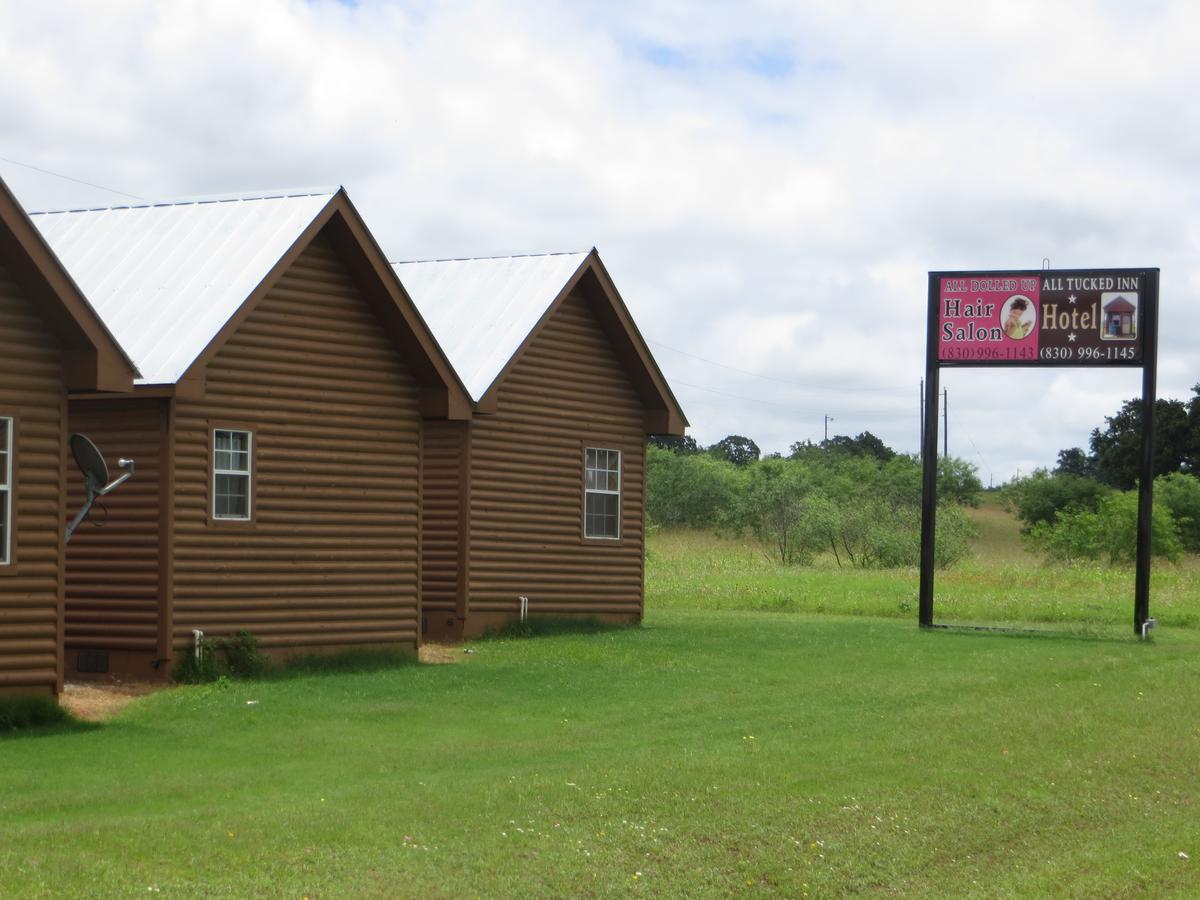 All Tucked Inn Cabins Stockdale Exterior photo