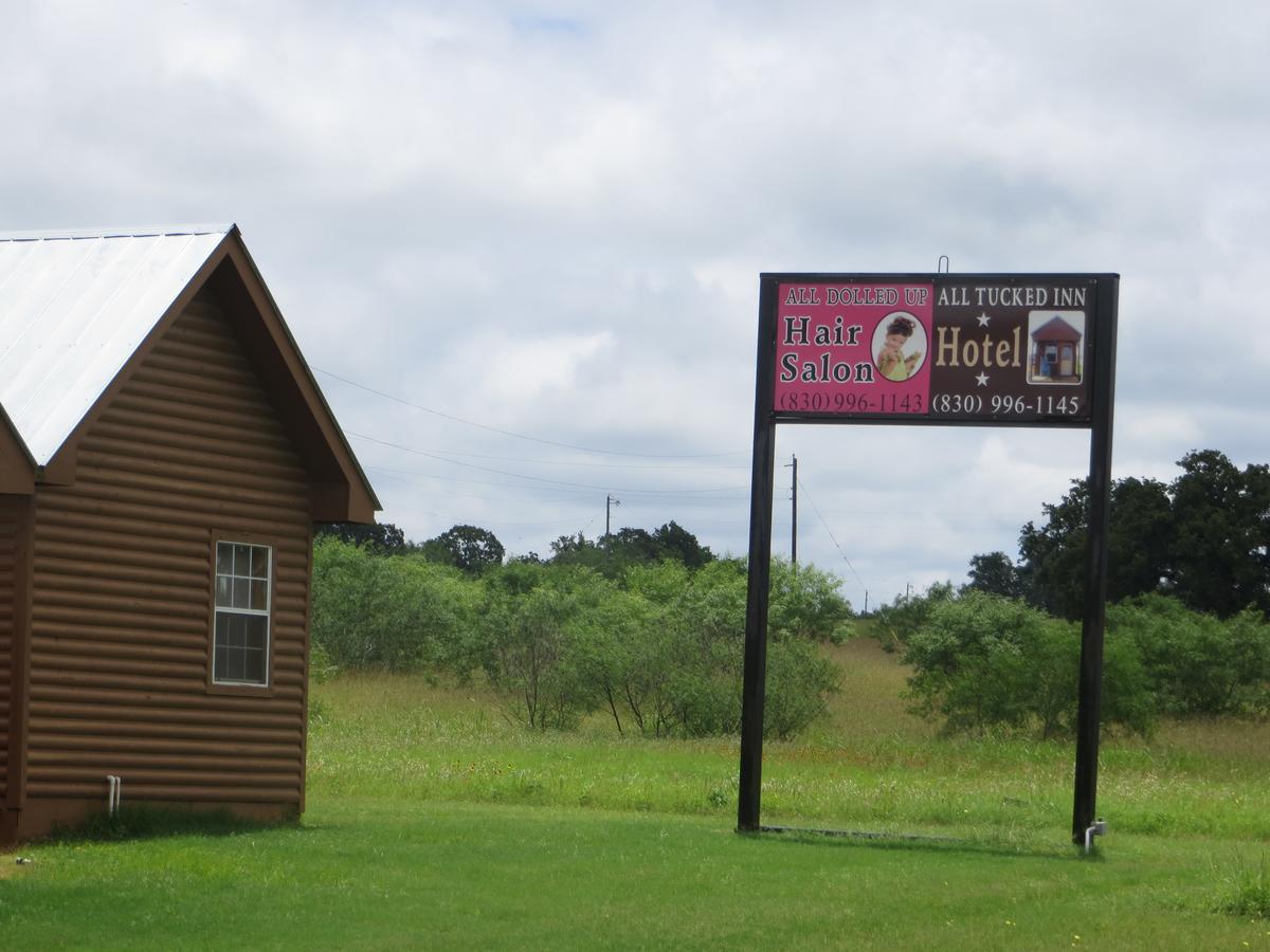 All Tucked Inn Cabins Stockdale Exterior photo